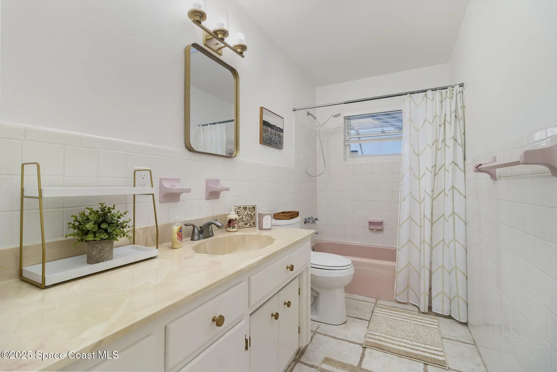 Photo of 107 Deleon Road
