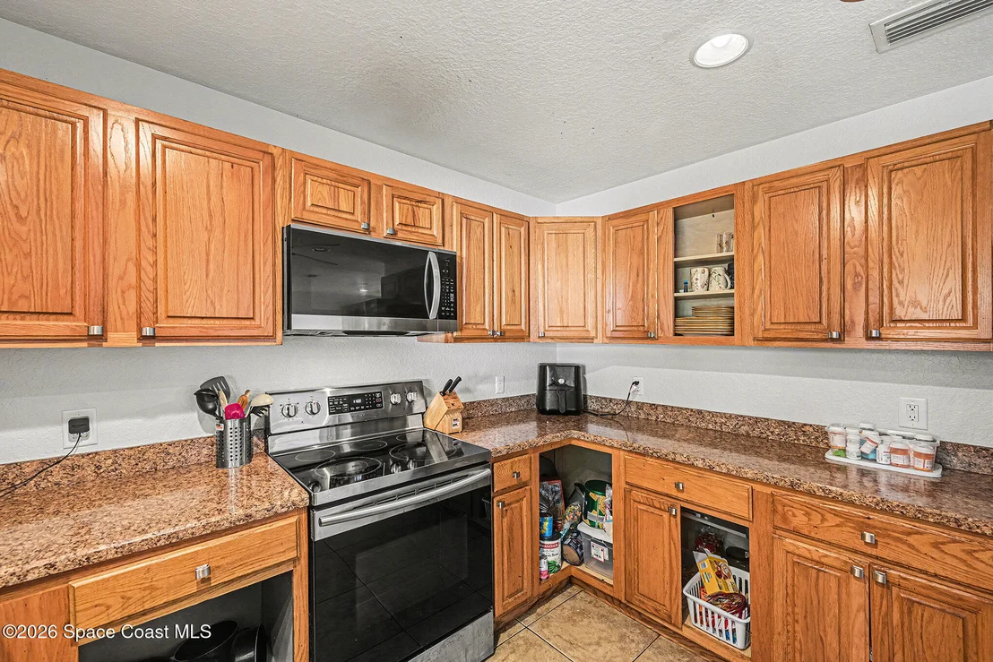 Photo of 1584 Gardner Dr Drive