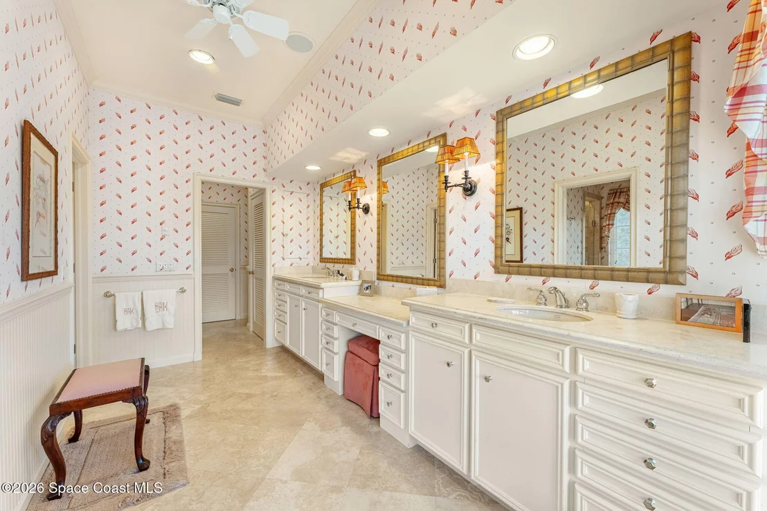 Photo of 680 Ocean Road