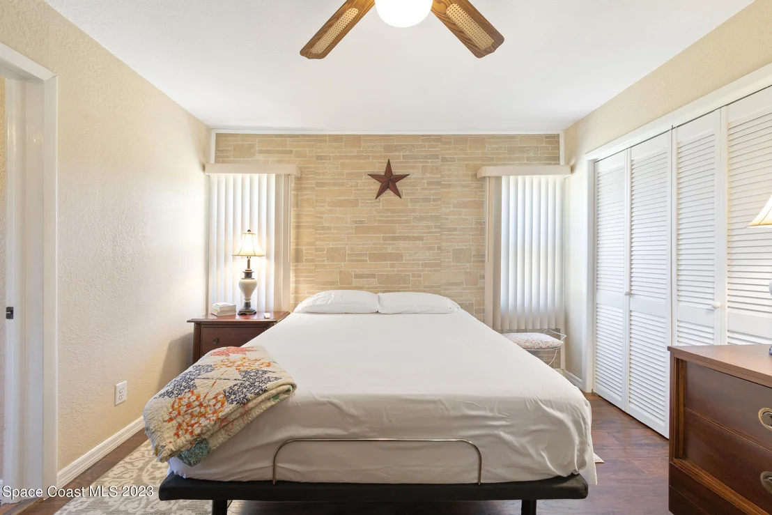 Photo of 2490 Lake Drive
