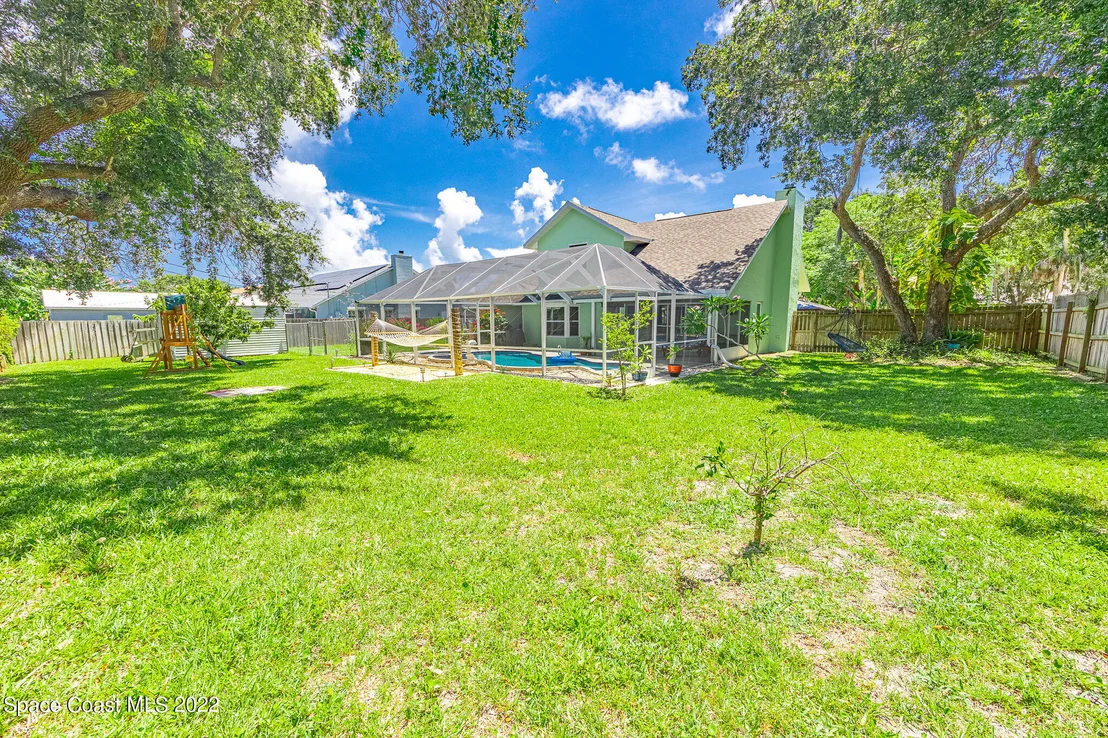 Photo of 2755 School Drive NE