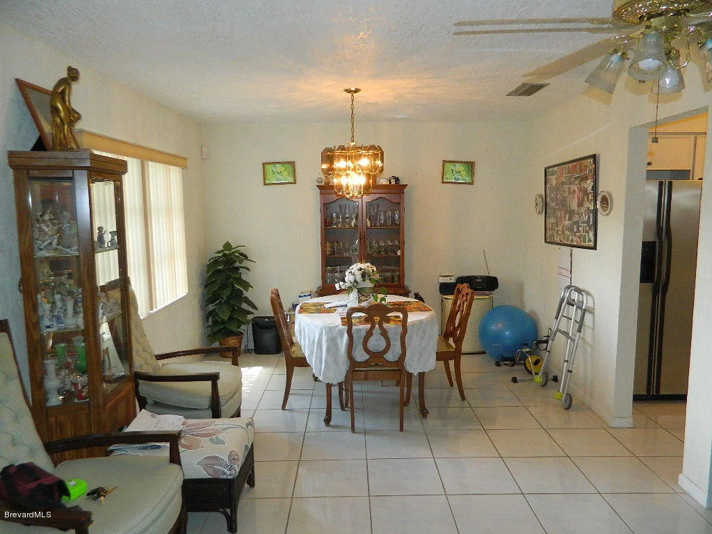 Photo of 1367 Estridge Drive