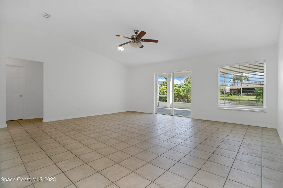 Photo of 1019 Jacaranda Circle