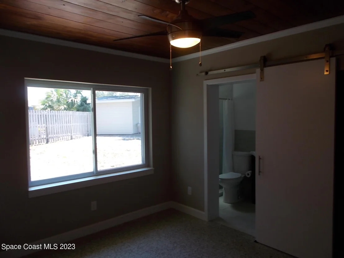 Photo of 3755 Lakeview Drive