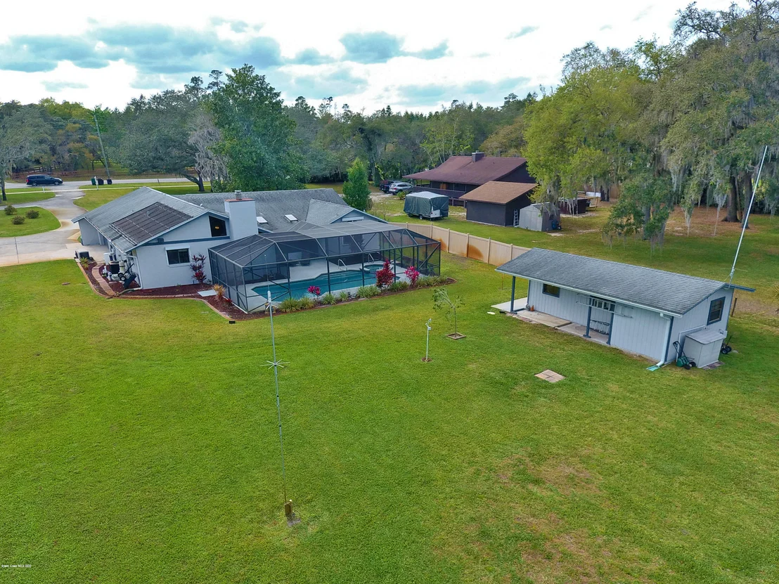 Photo of 1355 War Eagle Boulevard