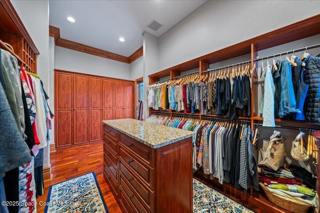 Photo of 586 Wethersfield Place