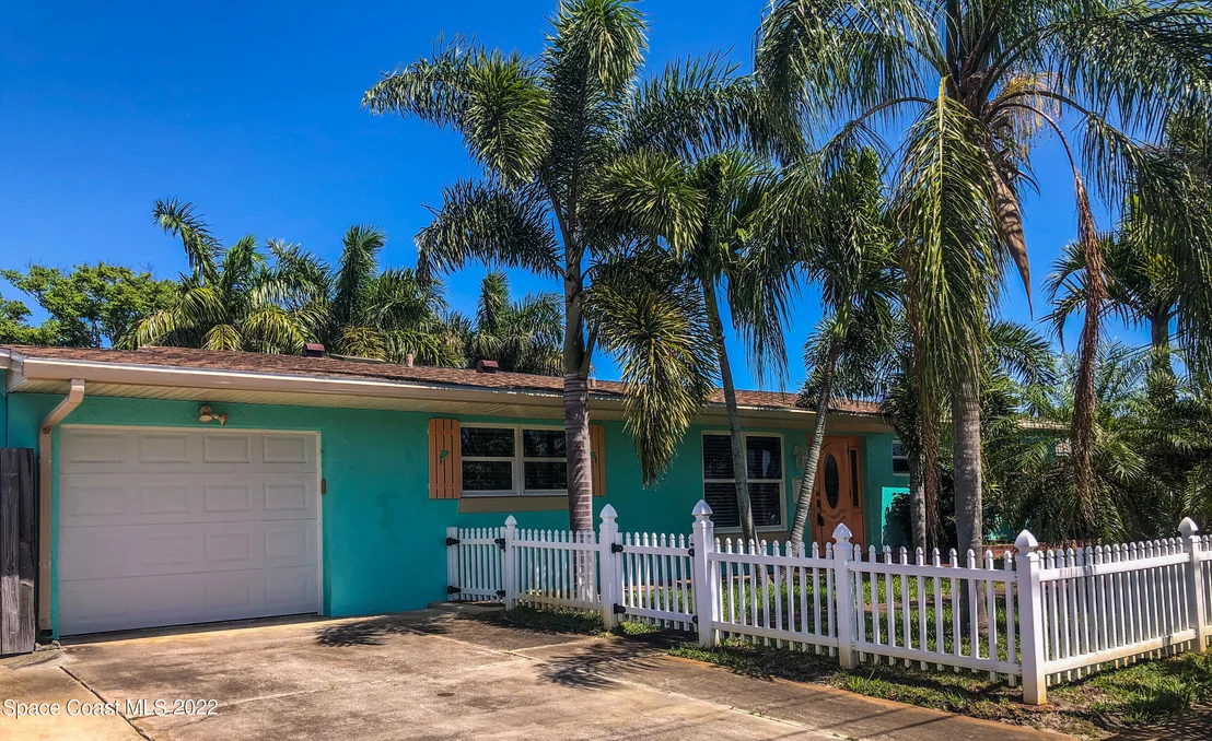 Photo of 469 Penguin Drive