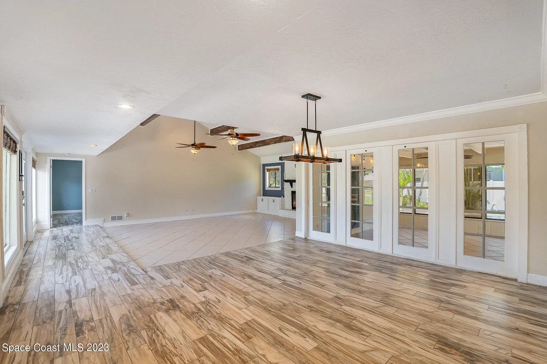 Photo of 470 Mosswood Boulevard