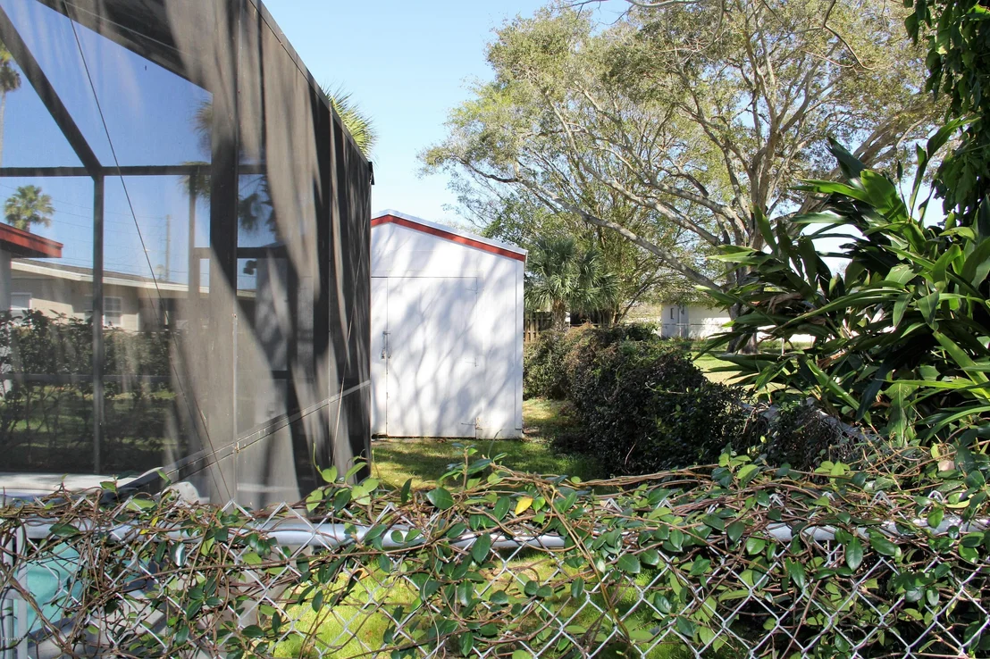 Photo of 1139 Aurora Road