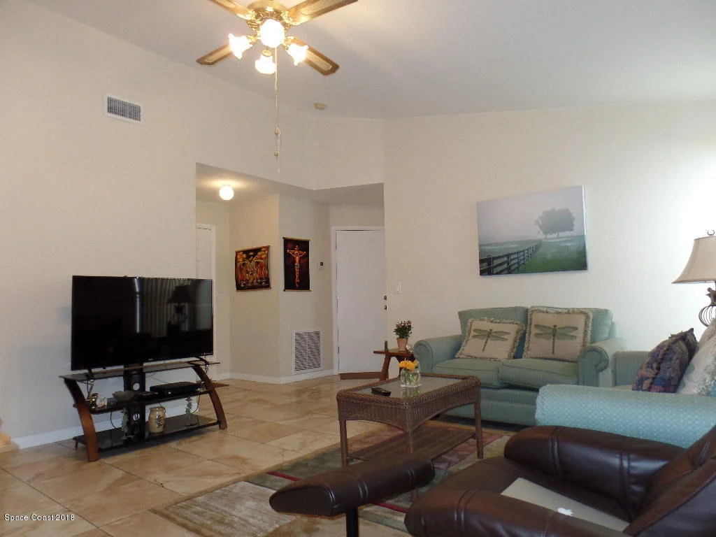 Photo of 1109 Goldenrod Circle NE