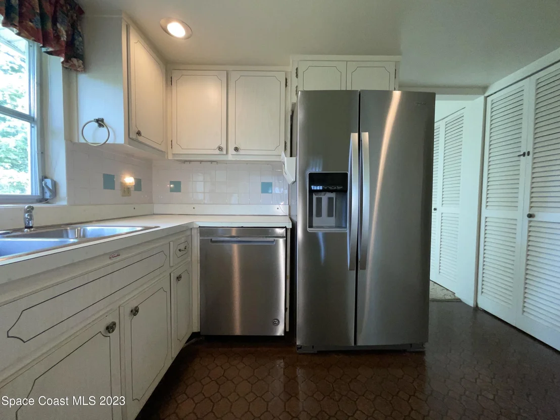 Photo of 918 Kings Post Road