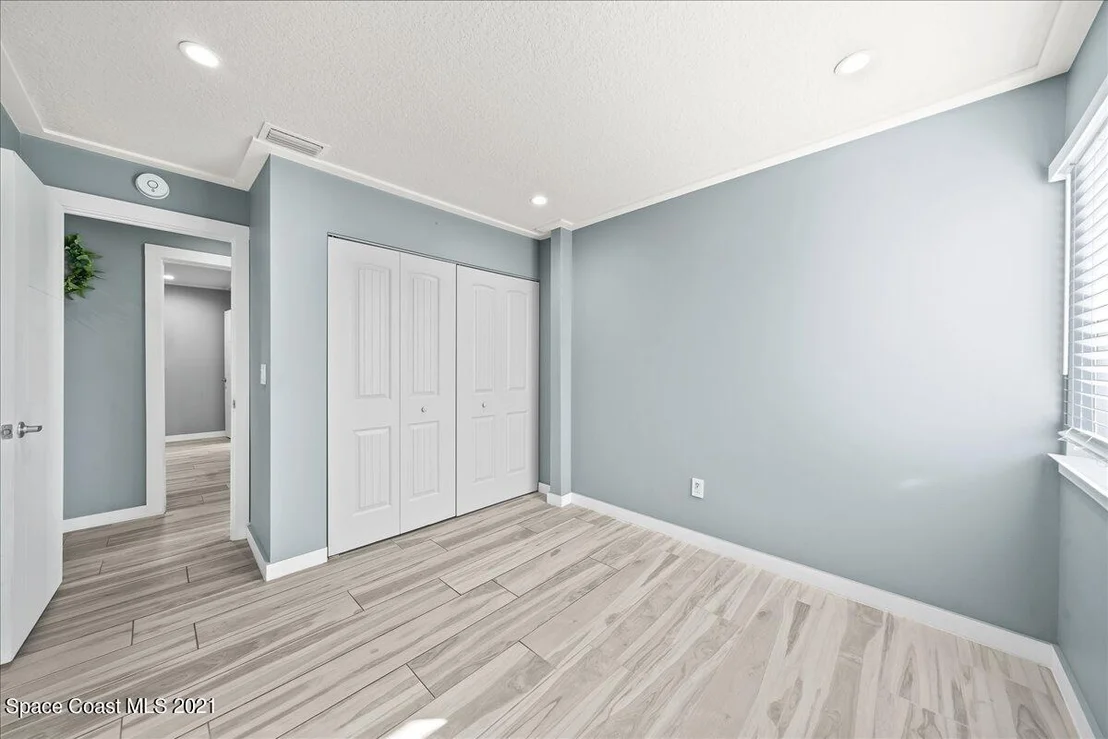 Photo of 1040 Grapefruit Road SE