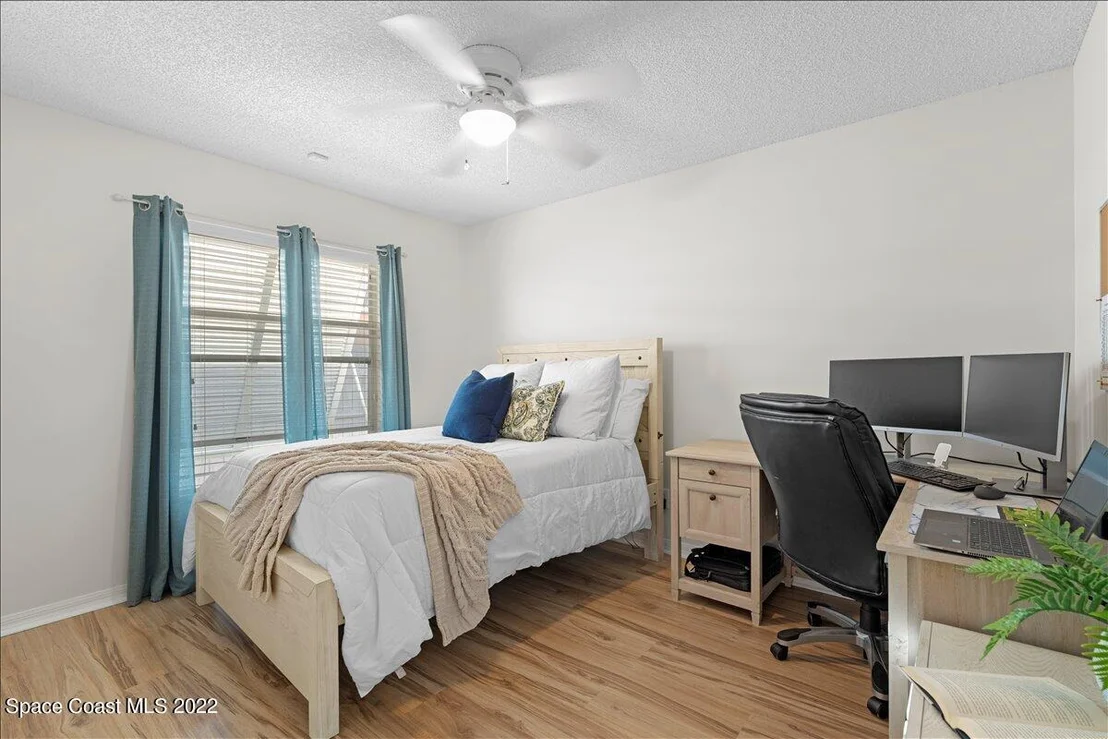 Photo of 890 Shaw Circle