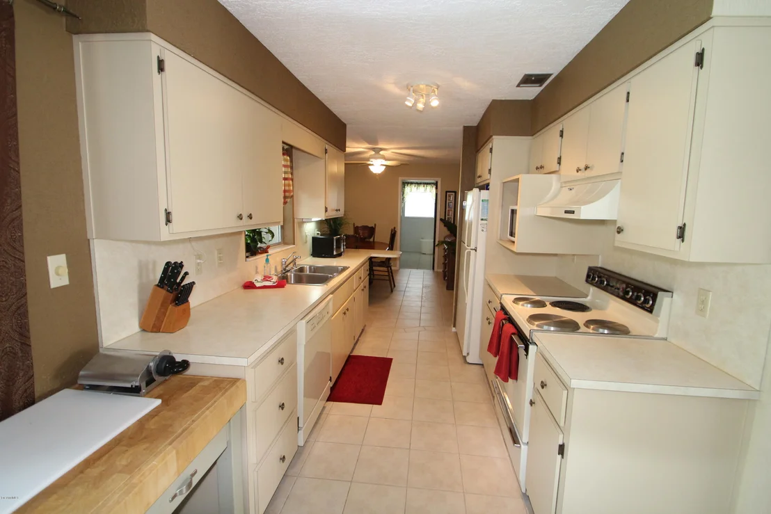 Photo of 2700 FOREST Drive