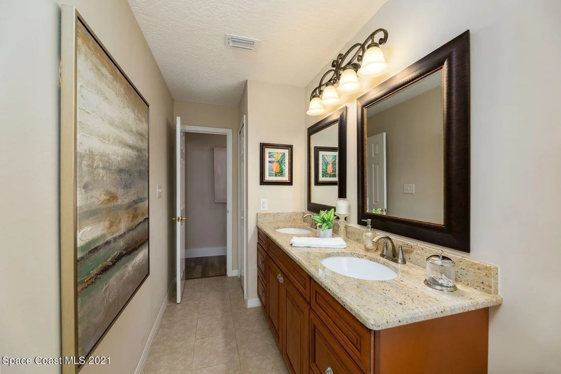 Photo of 701 Oak Park Drive