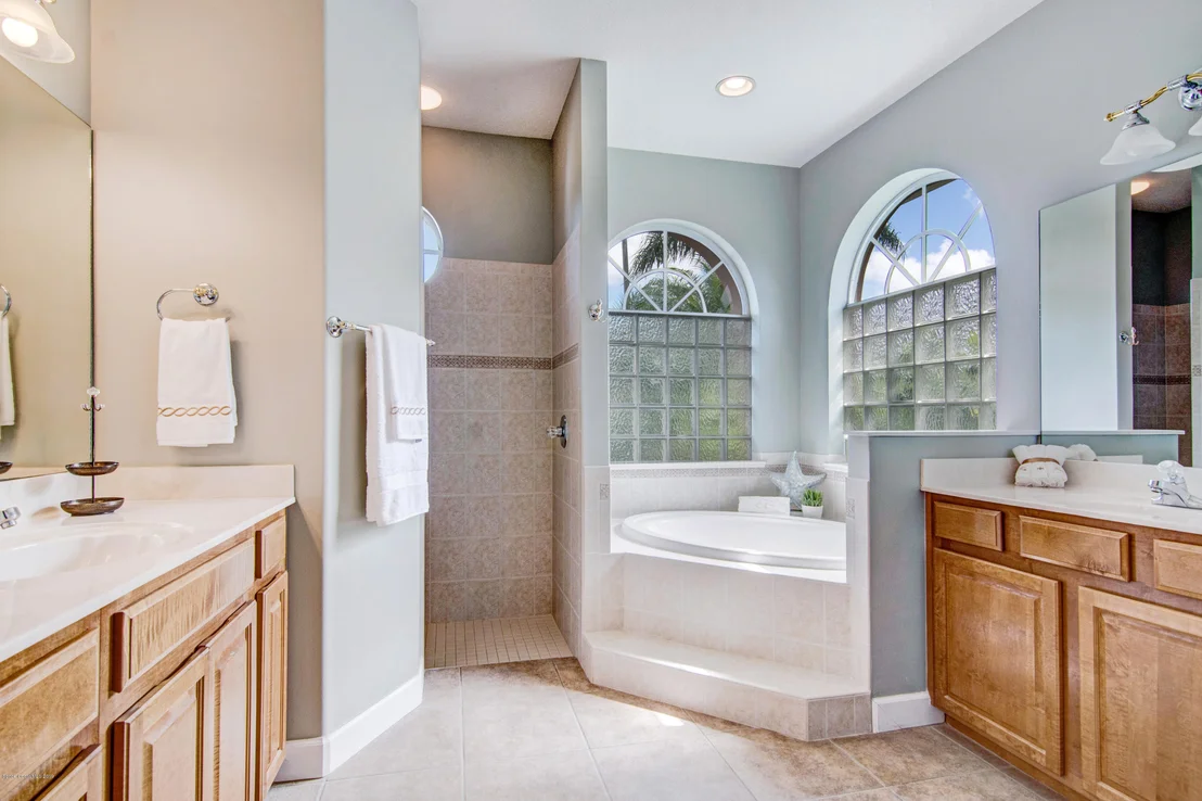 Photo of 1617 Auburn Lakes Drive