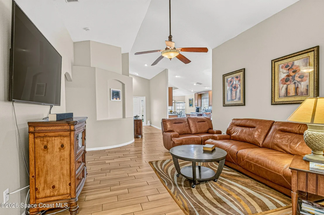 Photo of 7127 Broderick Drive