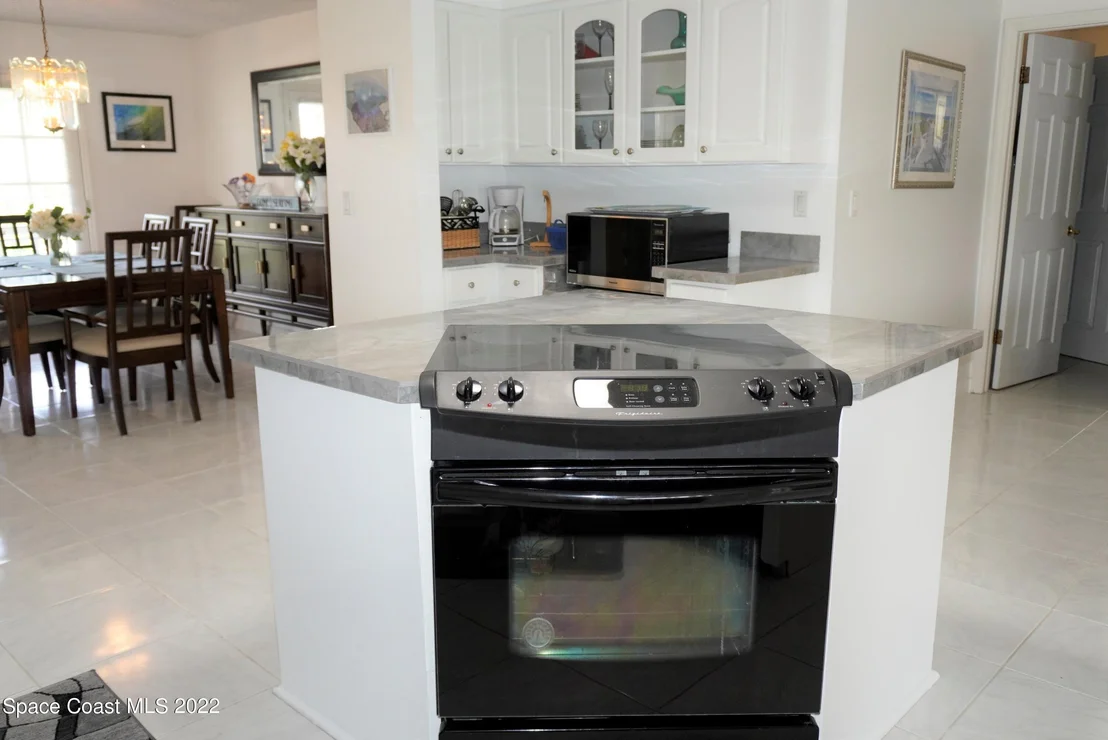 Photo of 710 Hibiscus Drive