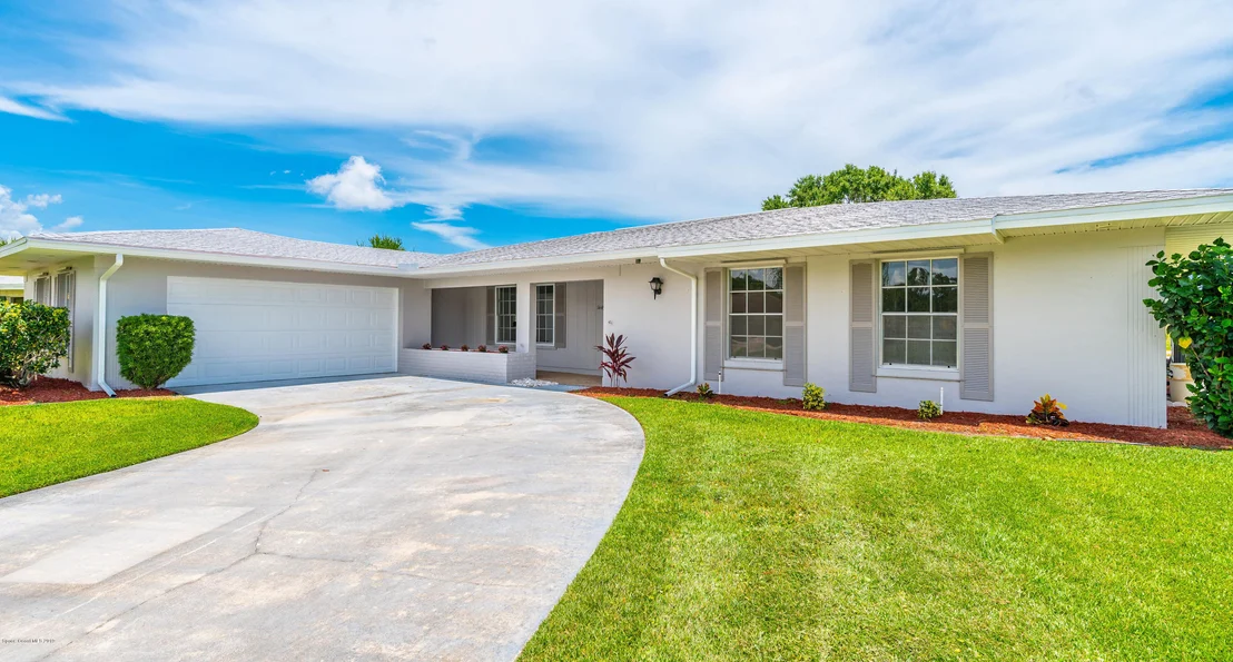 Photo of 1449 Meadowbrook Road NE