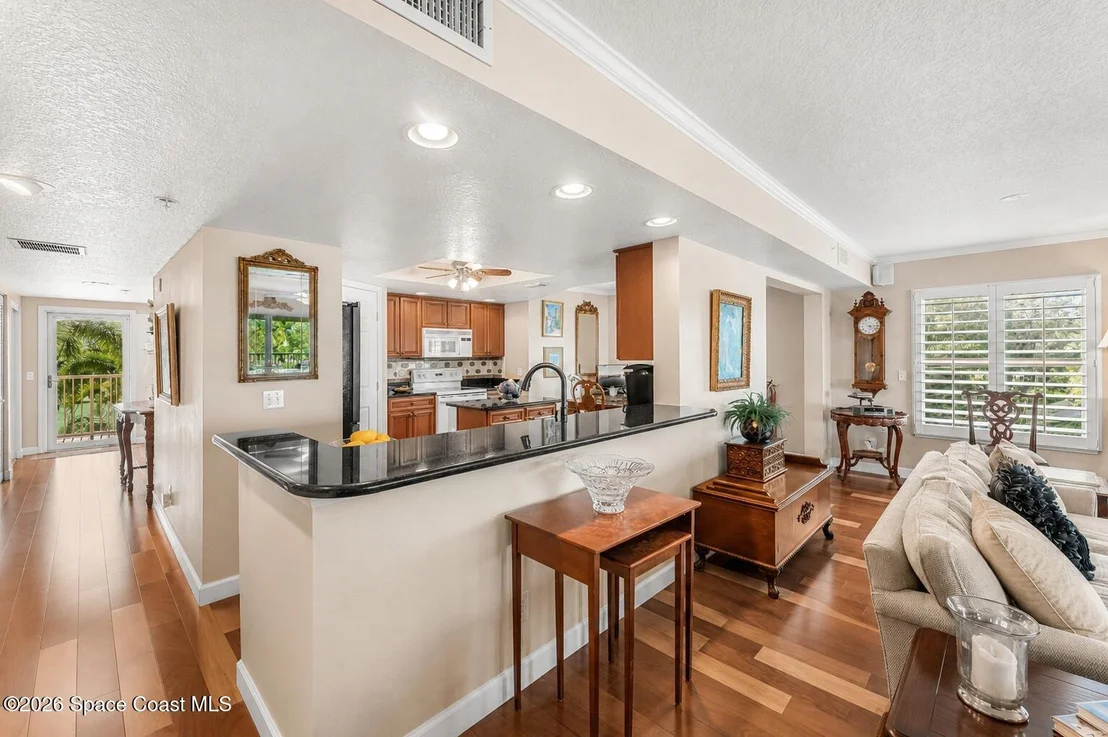 Photo of Unit 301 at 100 Riverside Drive