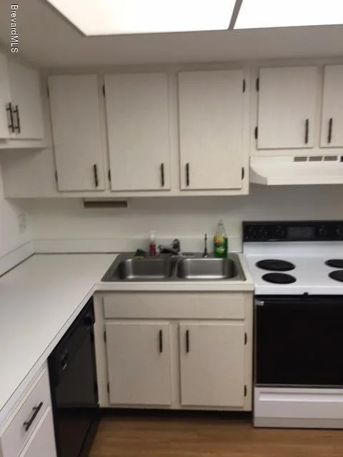 Photo of Unit 101 at 3025 Thrush Drive