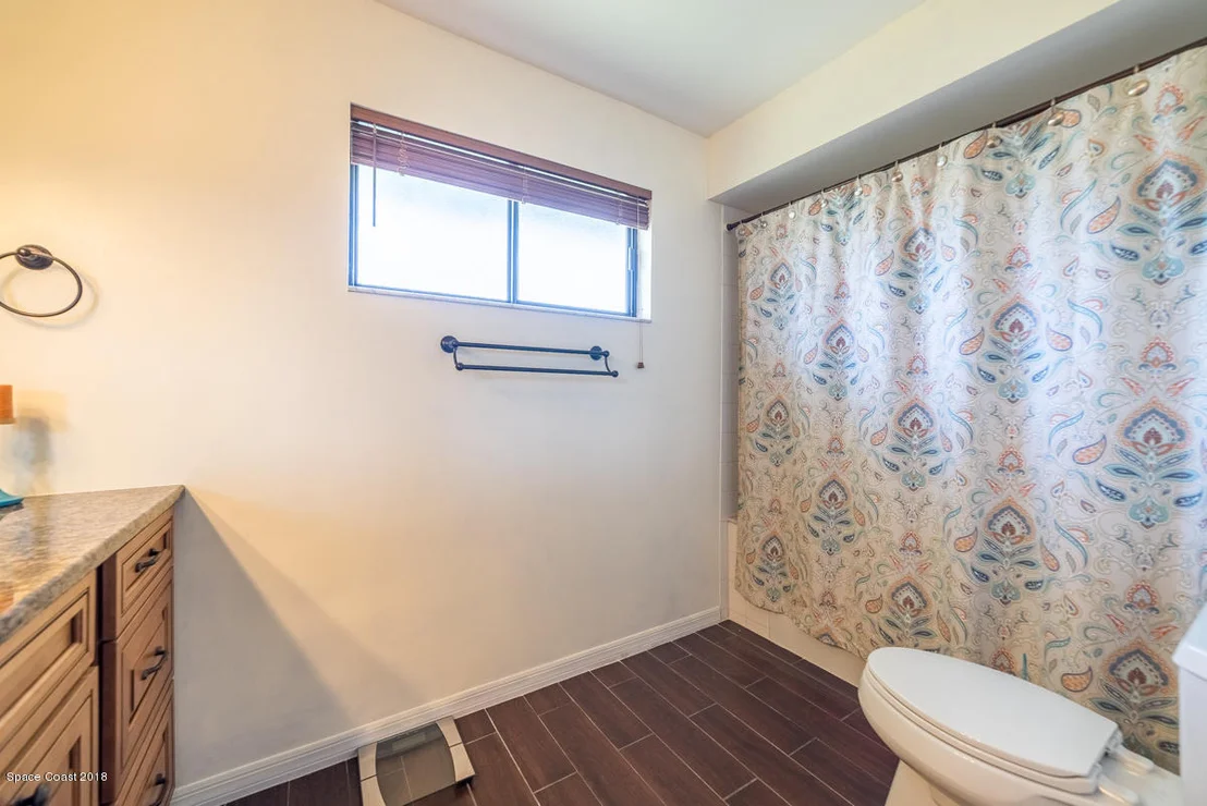 Photo of 1508 Meadowbrook Road NE
