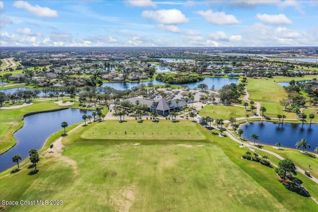 Photo of 1925 Golf Vista Boulevard