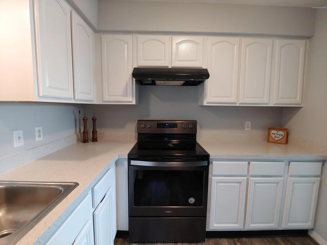 Photo of 1281 Estridge Drive