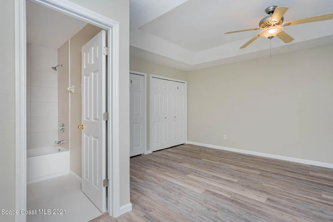 Photo of Unit 103 at 950 Luminary Circle
