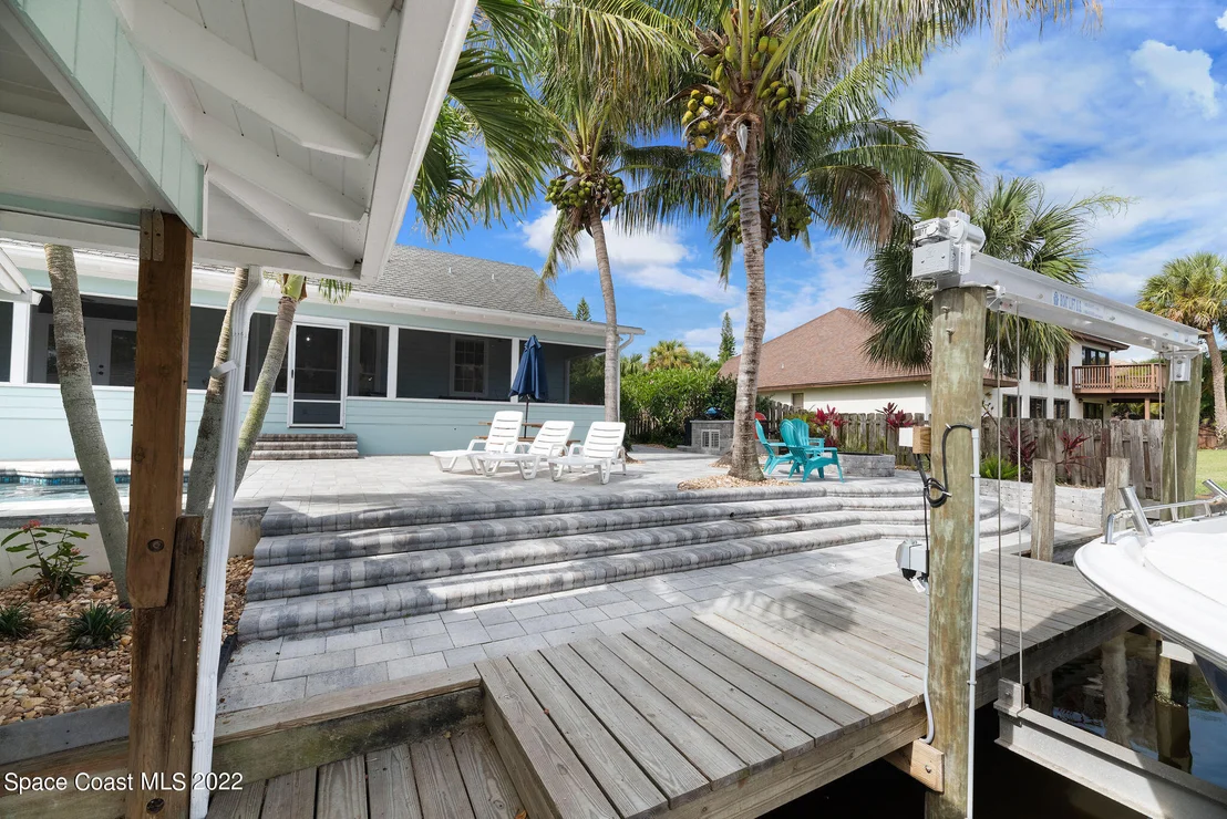 Photo of 416 Riverview Lane