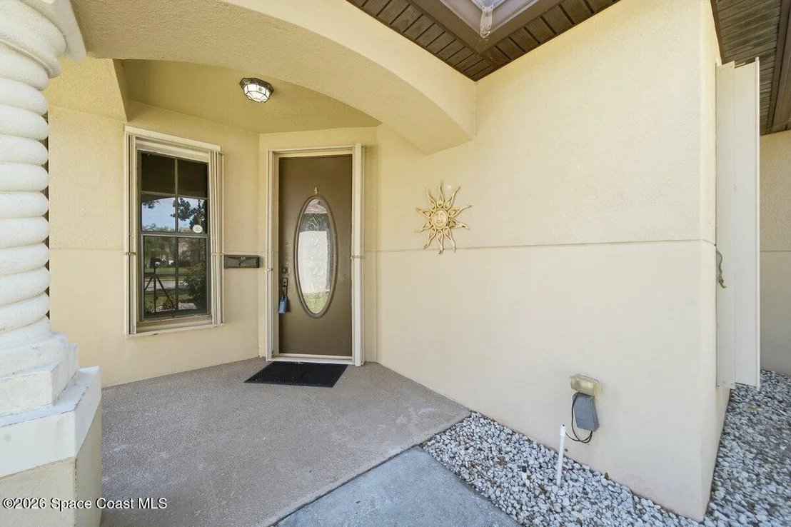 Photo of 594 Dryden Circle