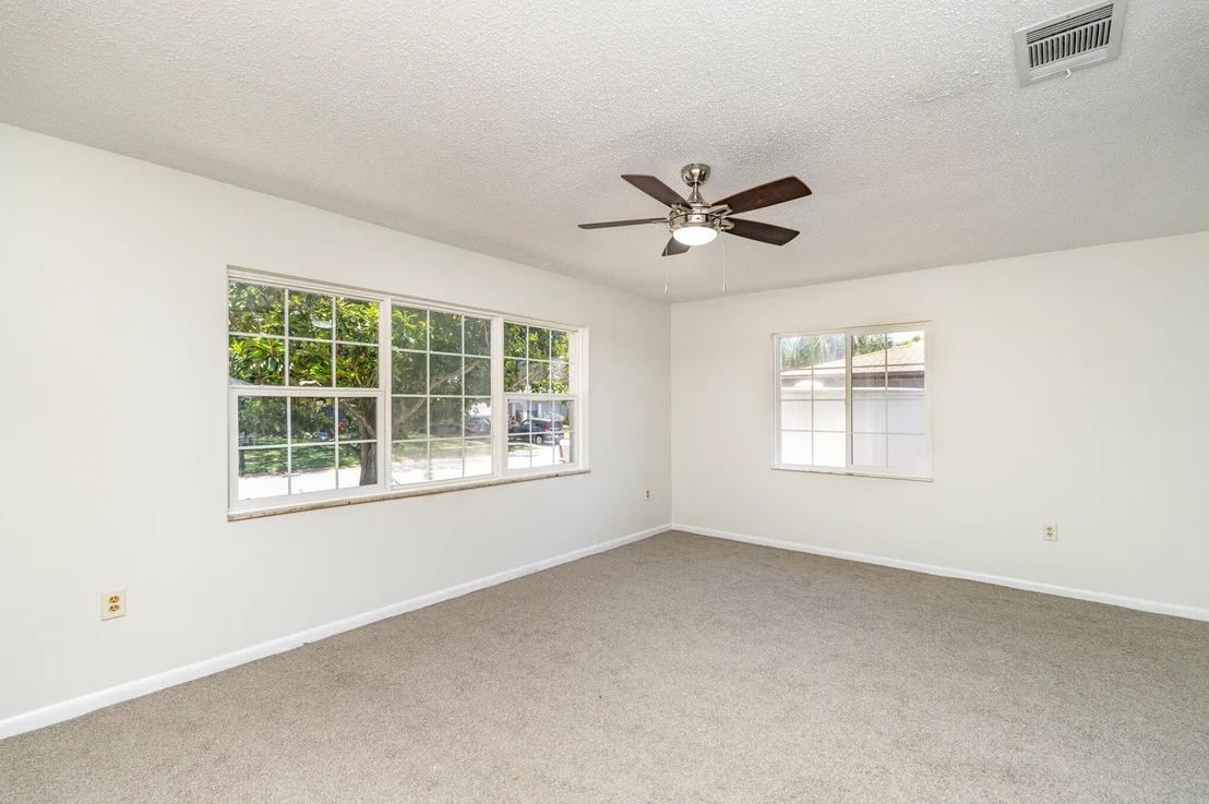 Photo of 847 Berkshire Drive
