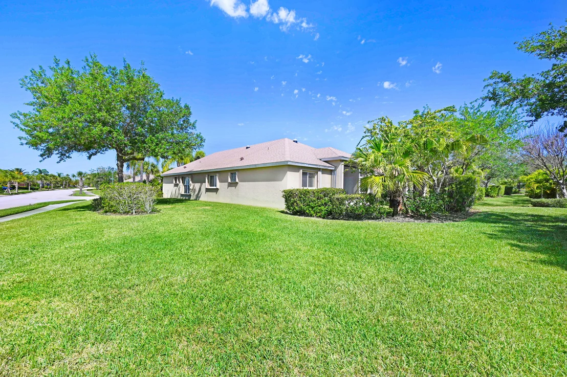 Photo of 6965 Renshaw Drive
