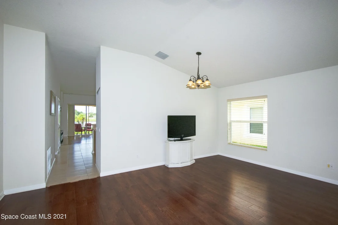 Photo of 1771 Dittmer Circle SE