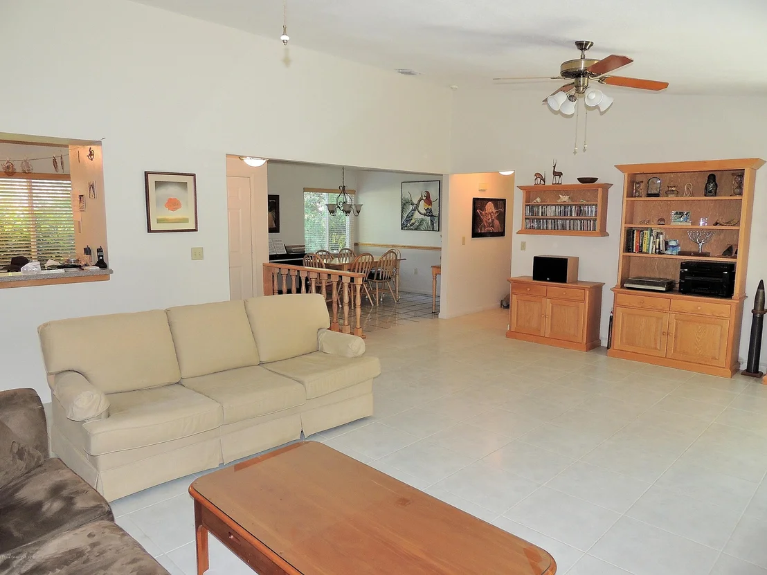 Photo of 1801 Laurel Oak Drive N