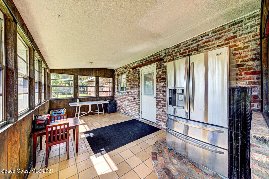 Photo of 200 Saldon Lane