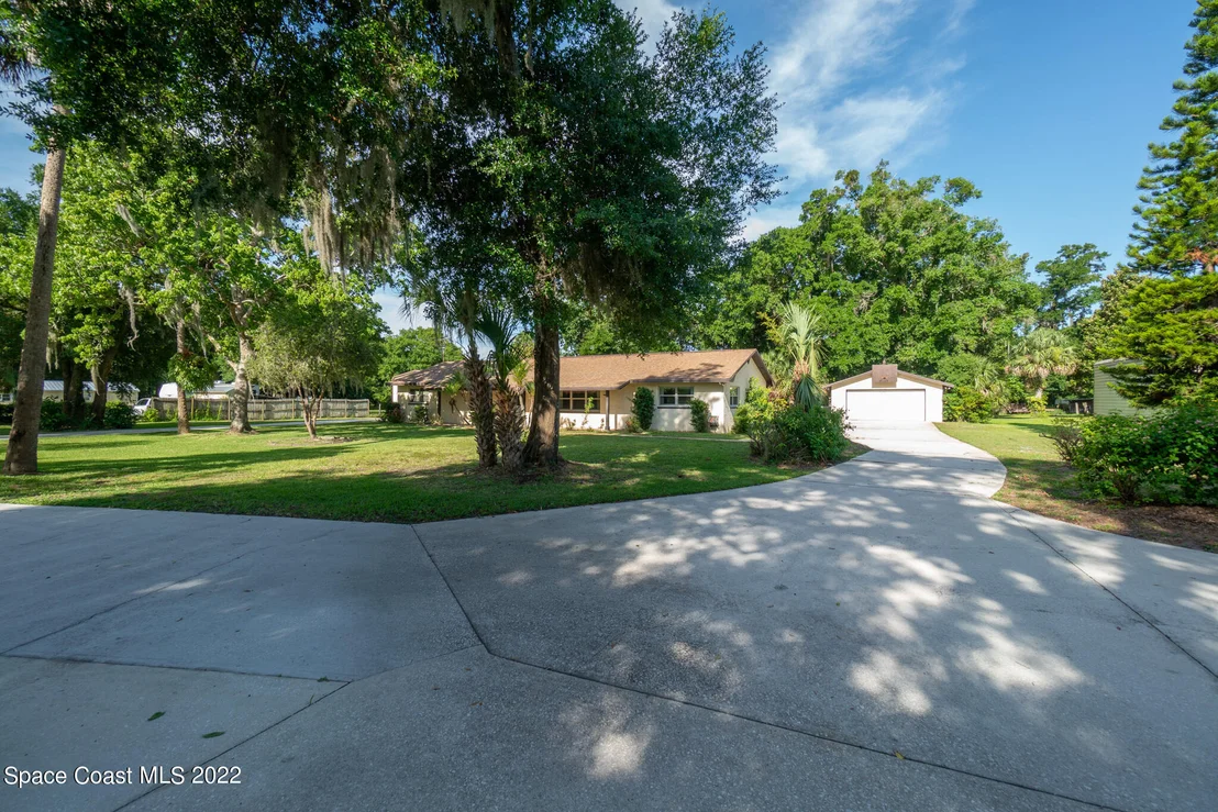 Photo of 2190 N Singleton Avenue