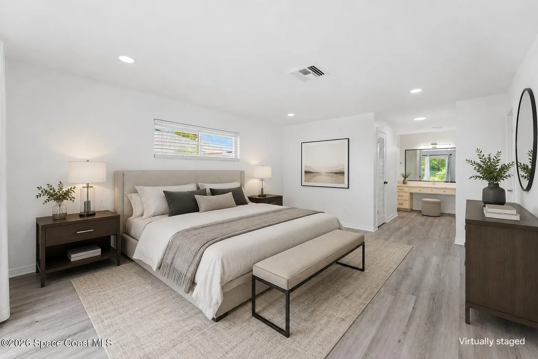 Photo of 1512 Meadowbrook Road NE