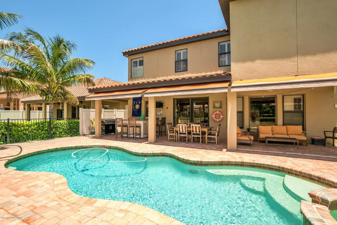 Photo of 698 Monterey Drive