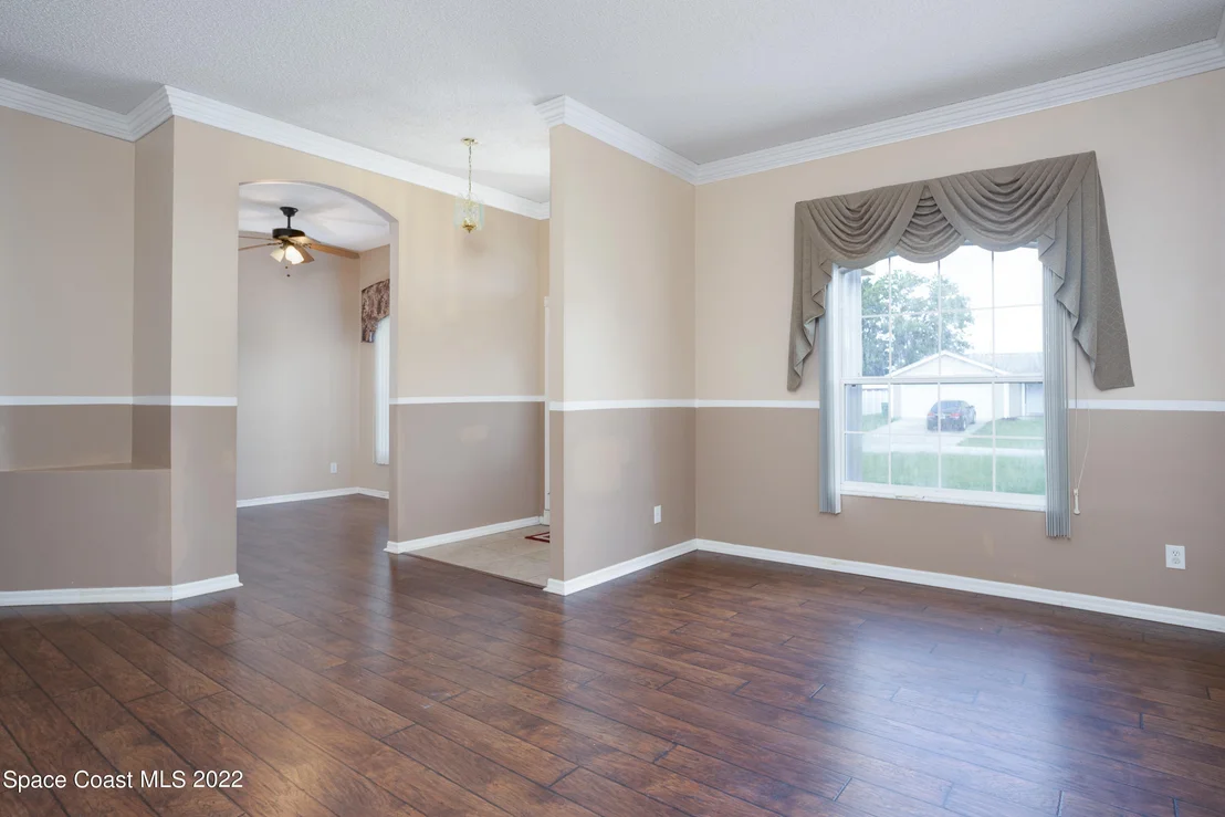 Photo of 6813 Cecil Road
