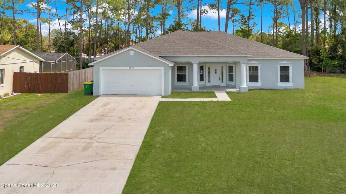 Photo of 6697 Cecil Road
