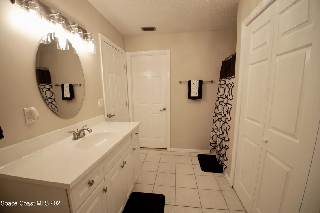 Photo of 918 Bermuda Avenue