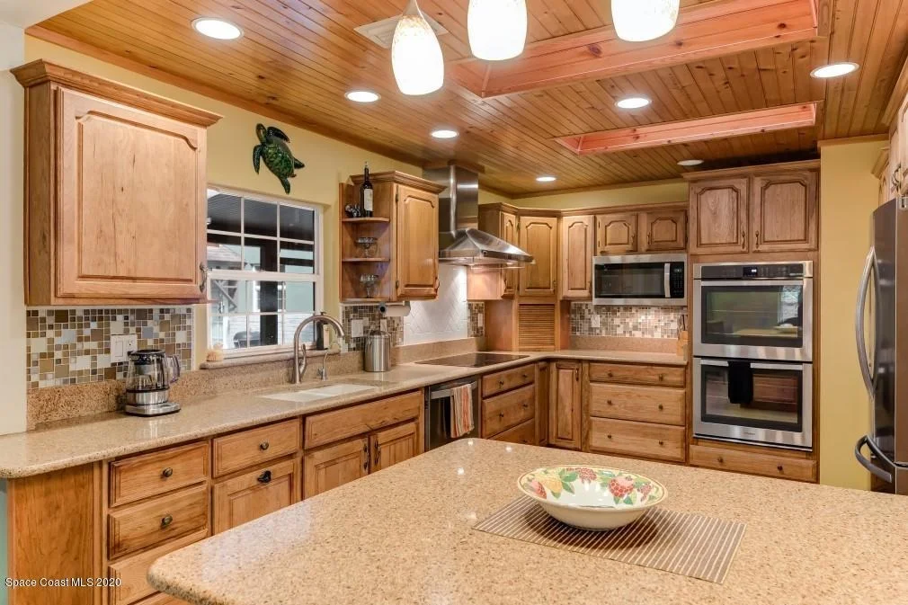 Photo of 677 W Pine Road