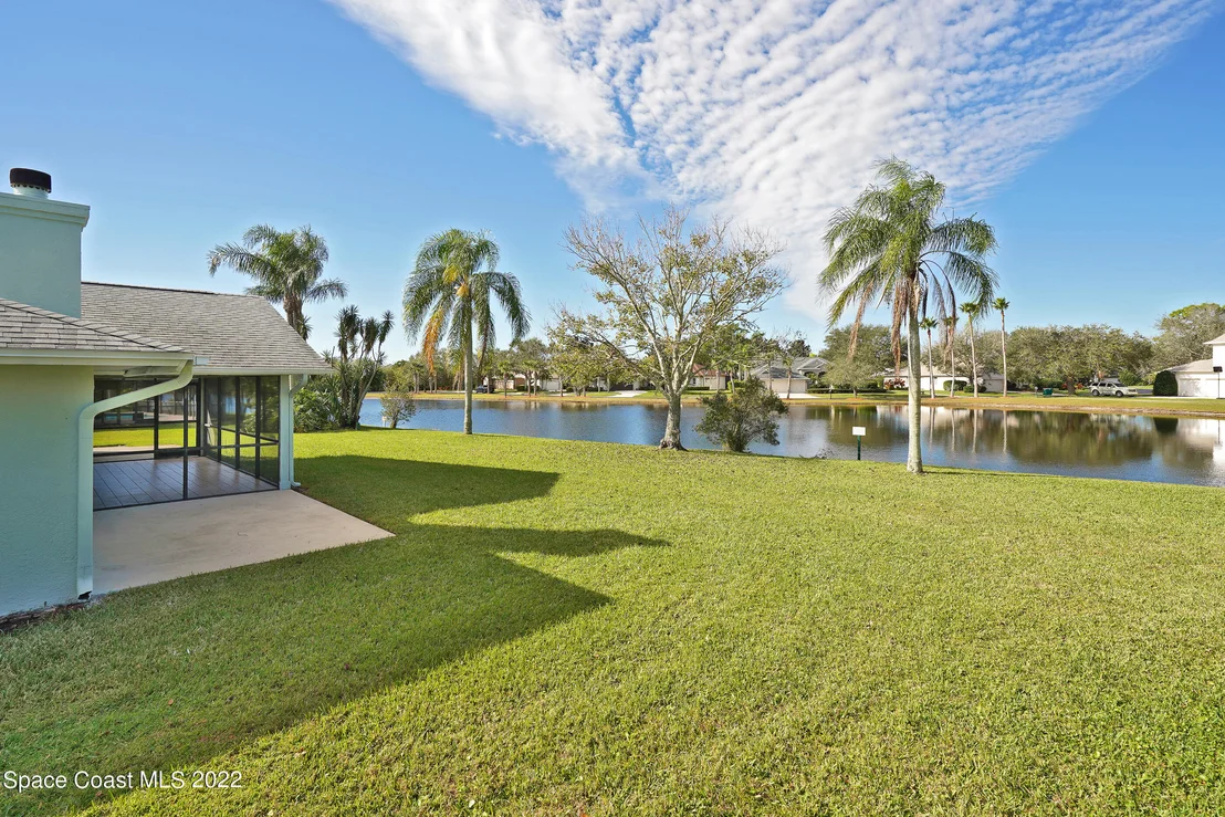 Photo of 452 Crystal Lake Drive