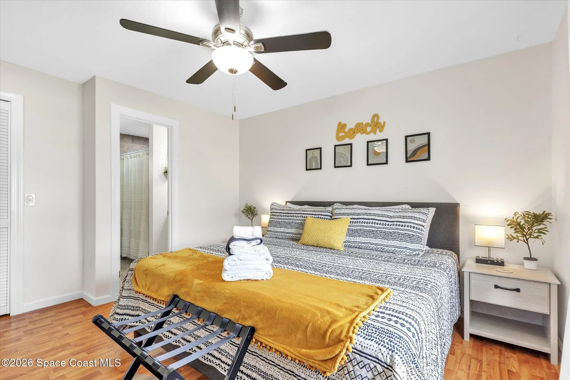 Photo of 233 Cinnamon Lake Circle