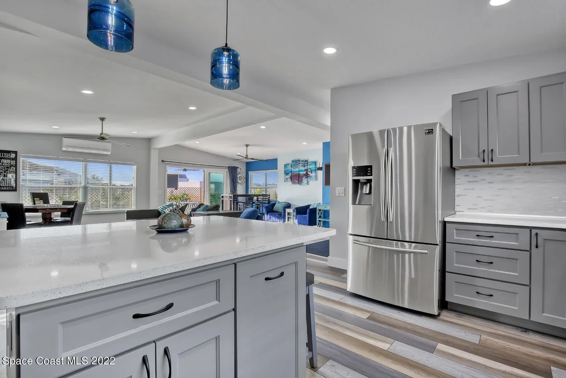 Photo of 760 Pebble Beach Avenue NE