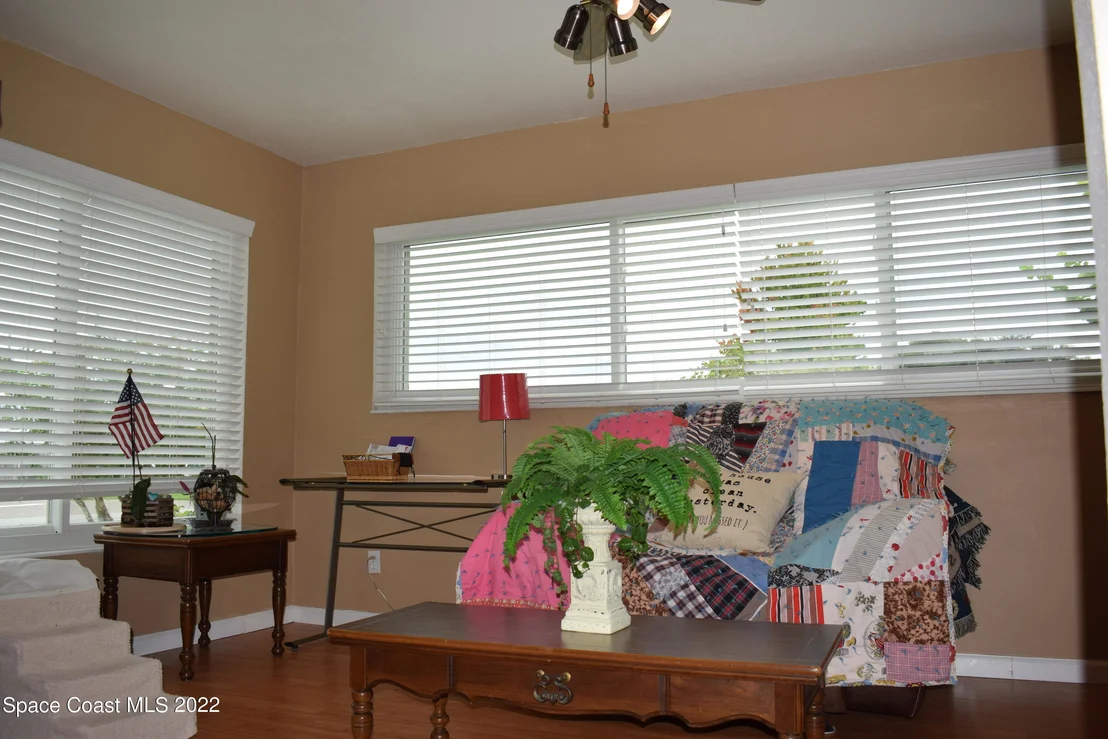 Photo of 2395 Lakeview Drive