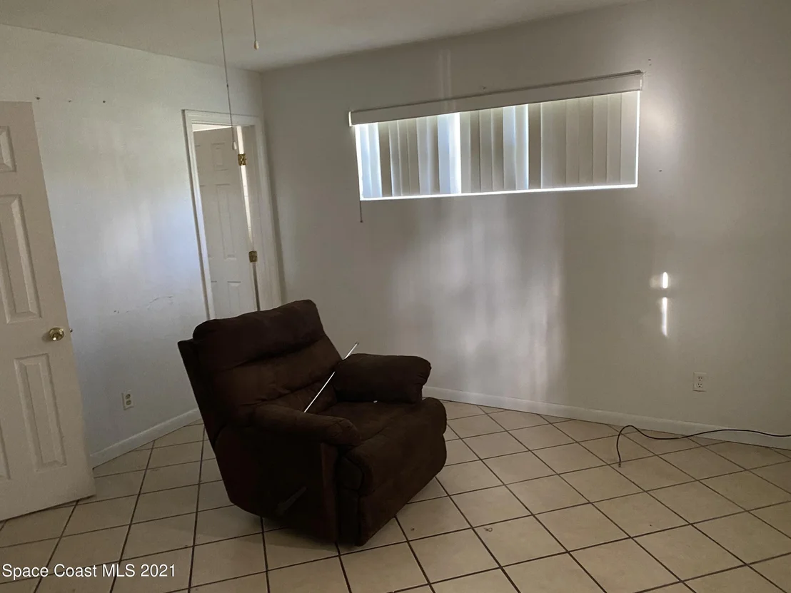 Photo of 1102 Willow Lane