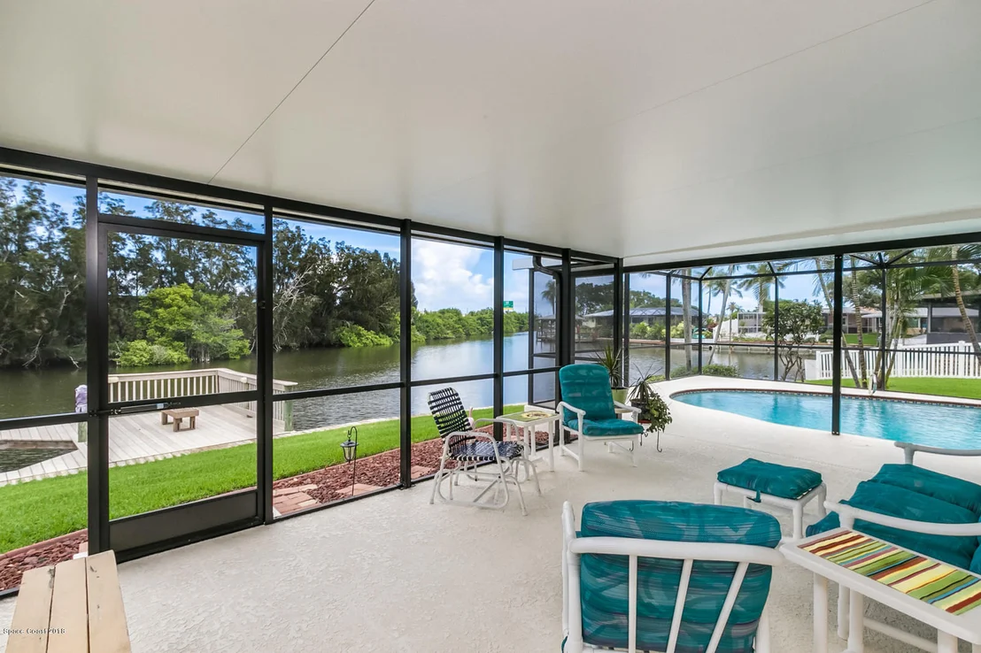 Photo of 449 Thrush Drive
