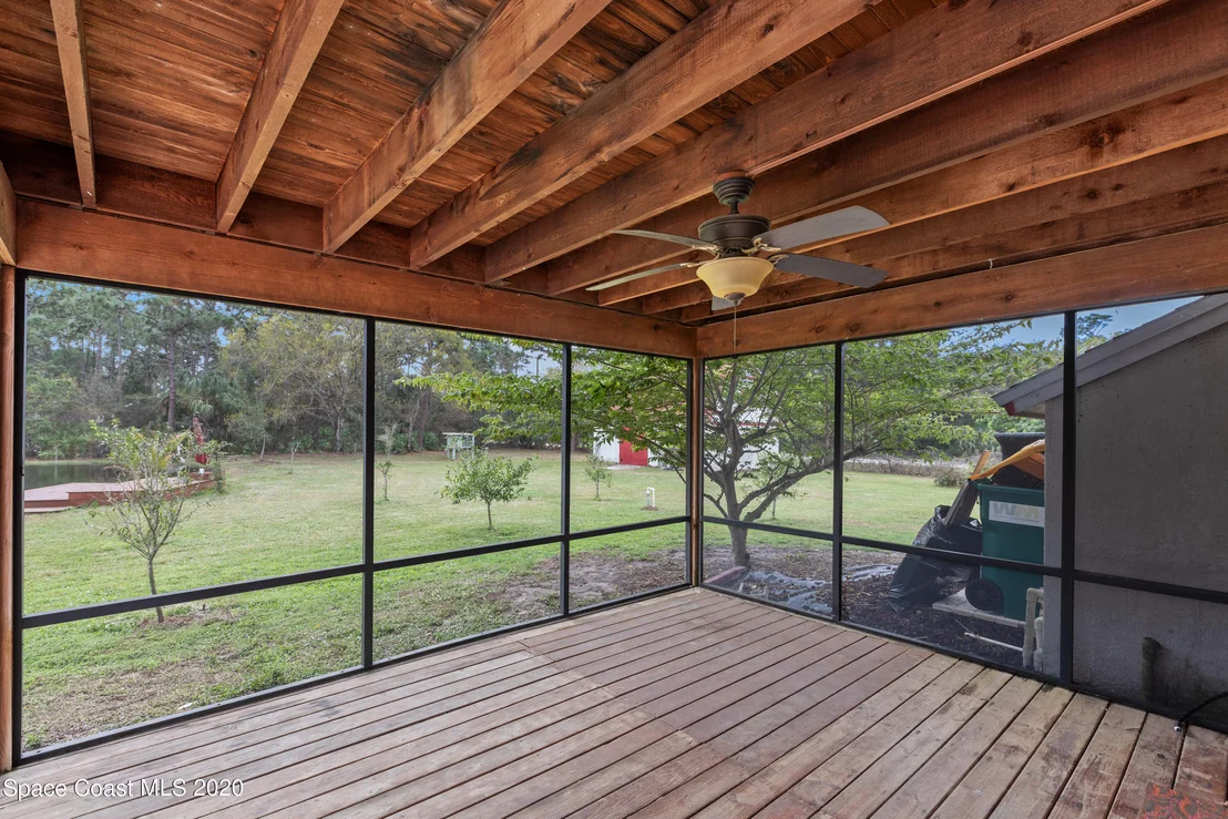 Photo of 1531 Hall Road